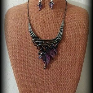 Pewter Purple Leaf Accent Necklace & Earring Set